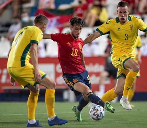 欧联前瞻：帕纳辛纳科斯主场迎战前进之鹰，锋线危机或成胜负关键  